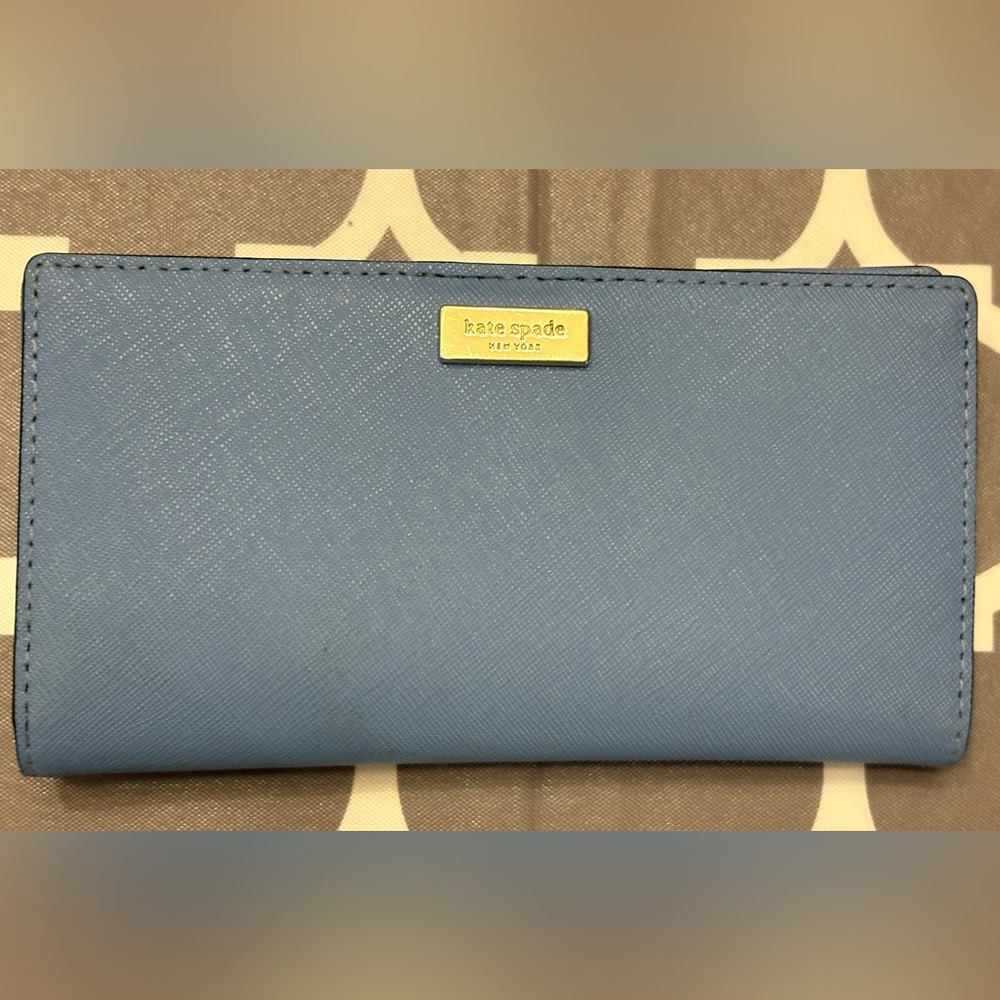 KATE SPADE Cloud Cover Blue Laurel Way Stacy Snap Wallet